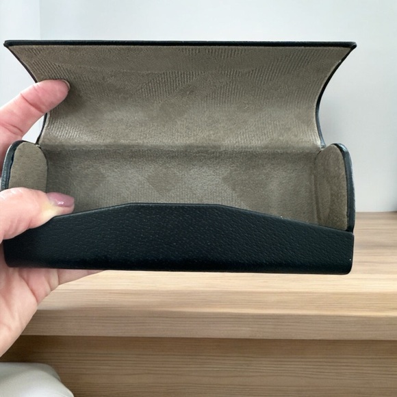 Burberry Black Eyeglass Case with Branded Cleaning Cloth EUC - Picture 3 of 3